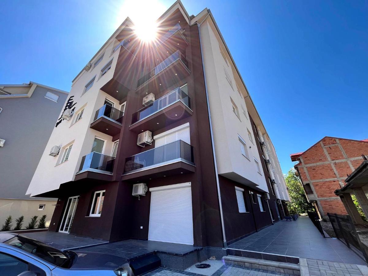 Darki Apartments 3 - Very Central Stay With Free Parking Ohrid Exteriör bild