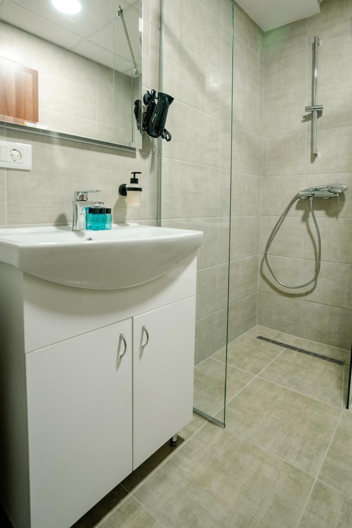 Darki Apartments 3 - Very Central Stay With Free Parking Ohrid Exteriör bild